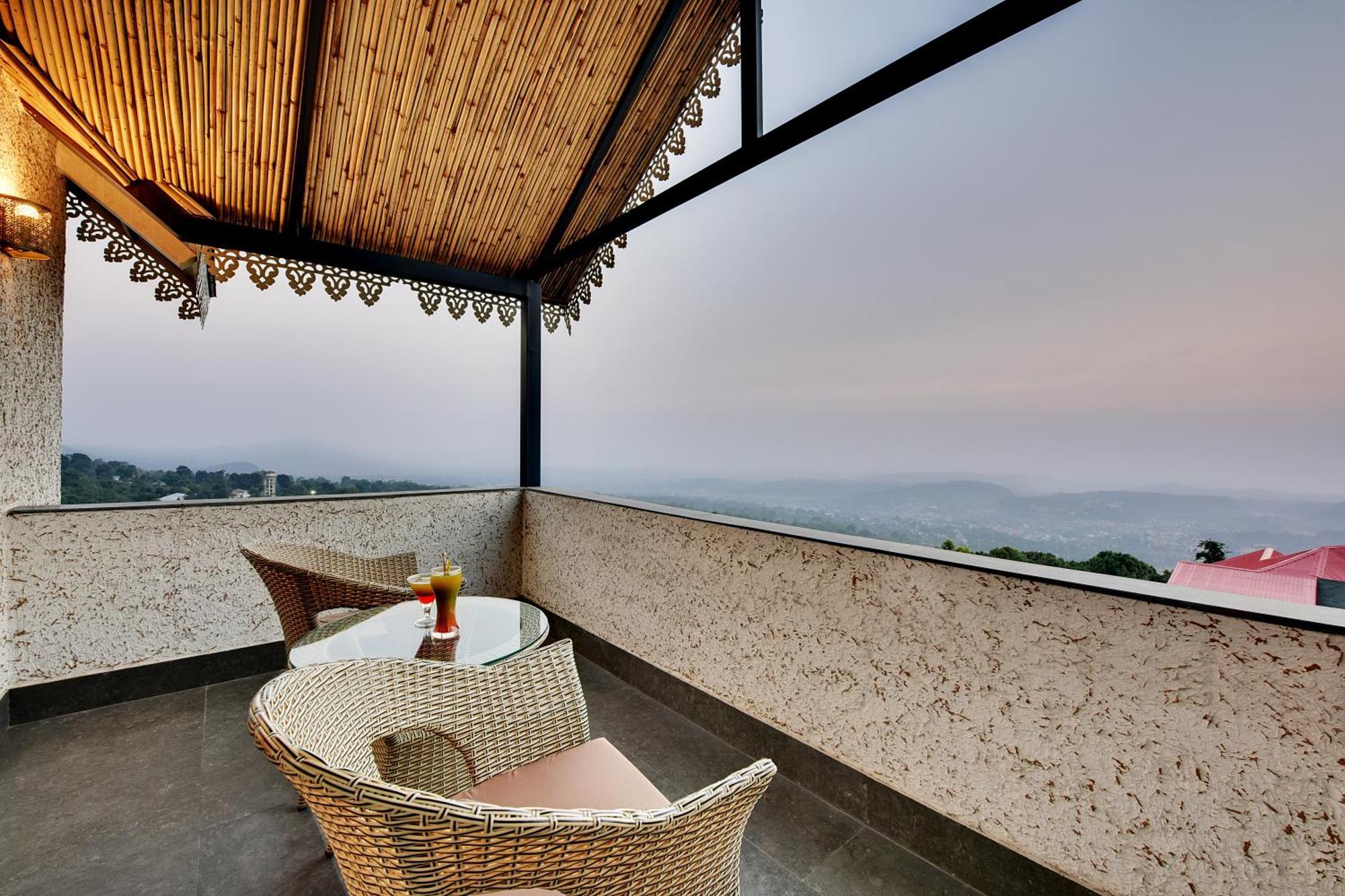 Tiaraa Jujurana Resort & Spa Dharamszala Kültér fotó